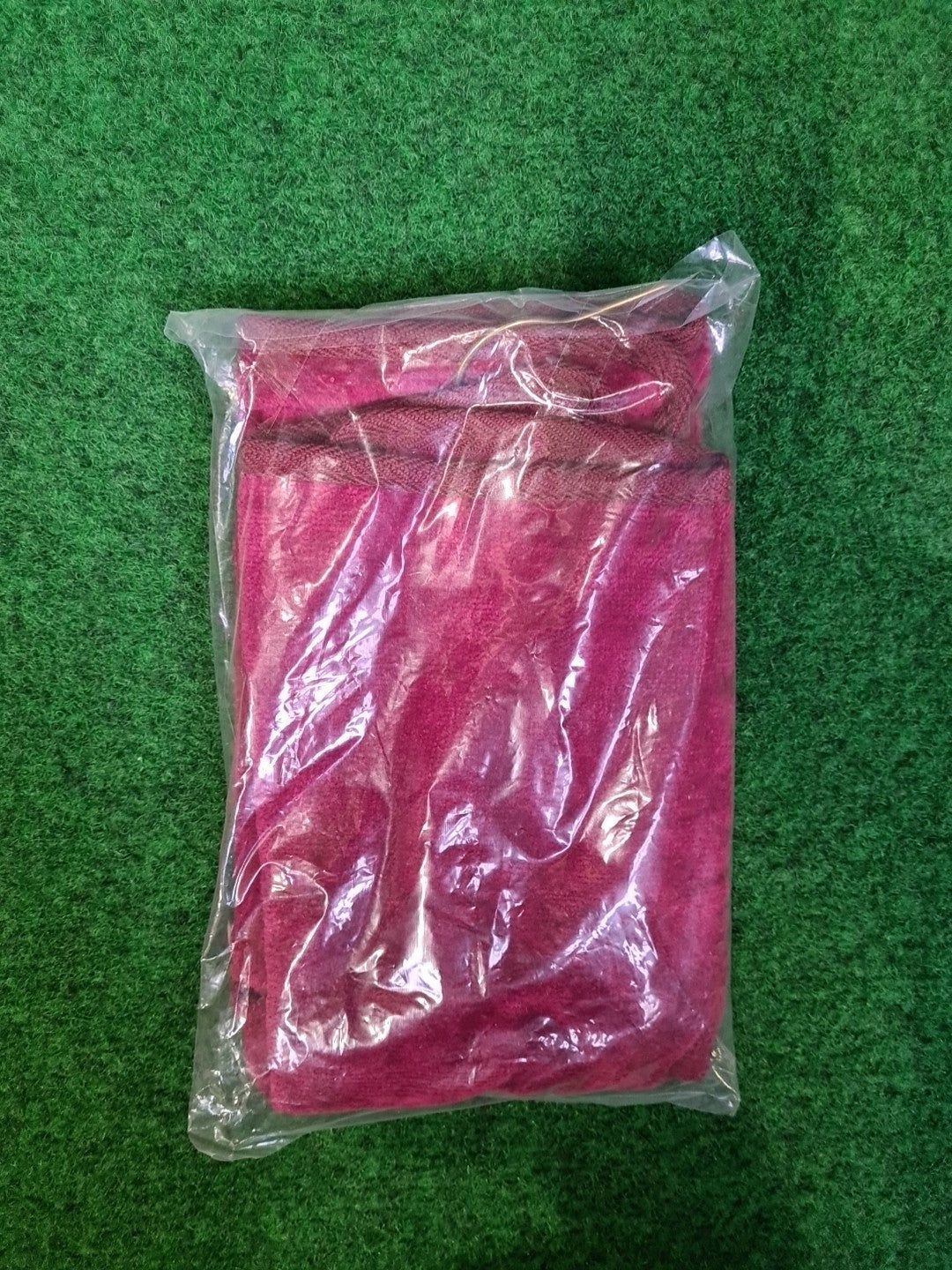 BIG MAX Dreifach gefaltetes Golftuch, Tri Fold, Weinrot, mit Metall Haken - Abbildung 2