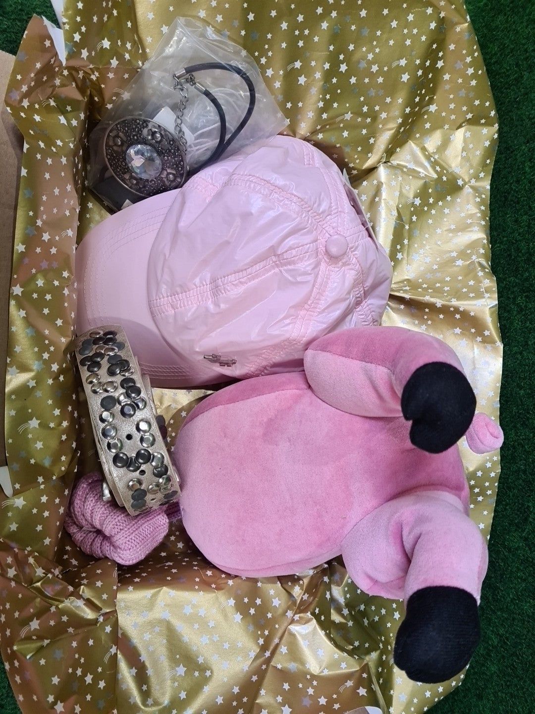 Marken Mix Golf Geschenkset, Warme Cap mit Ohrenschutz von RÖHNISCH, Schlägerhaube Schwein (used), Gürtel - Abbildung 1