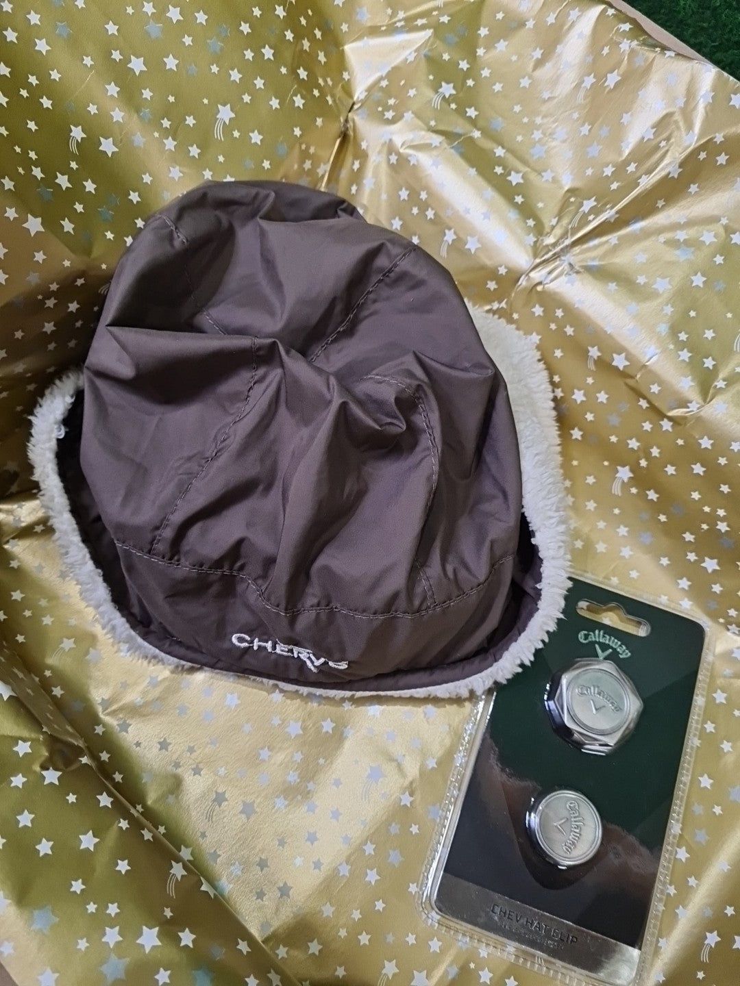 Marken Mix Golf Geschenkset, Warme Mütze - Abbildung 1
