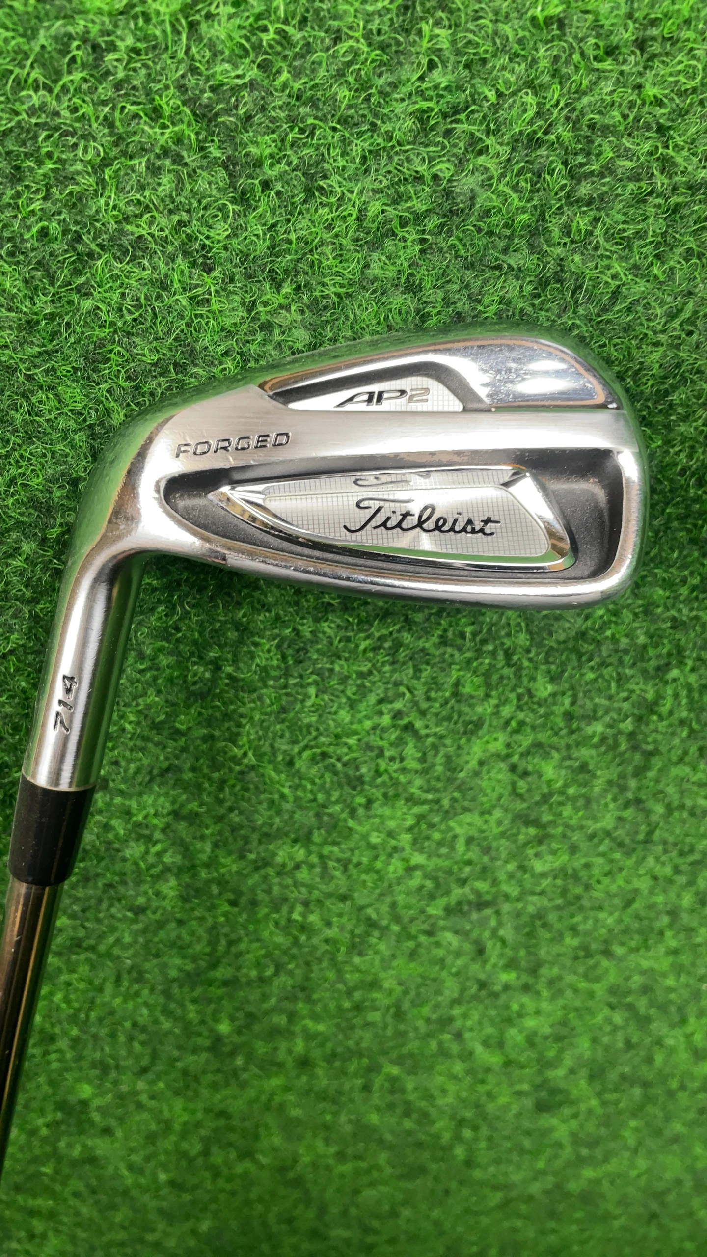 Titleist AP2 (714) 8-Eisen - Herren (Graphit, 35,75, Links, Regular)